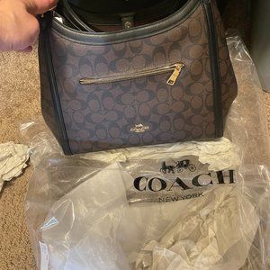 Brand New Coach Signature Kristy Shoulder Bag